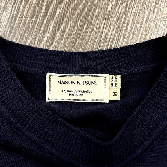 Maison Kitsuné Virgin Wool Tricolor Fox Patch Crewneck Sweater Knitwear Navy EUC - Picture 5 of 12